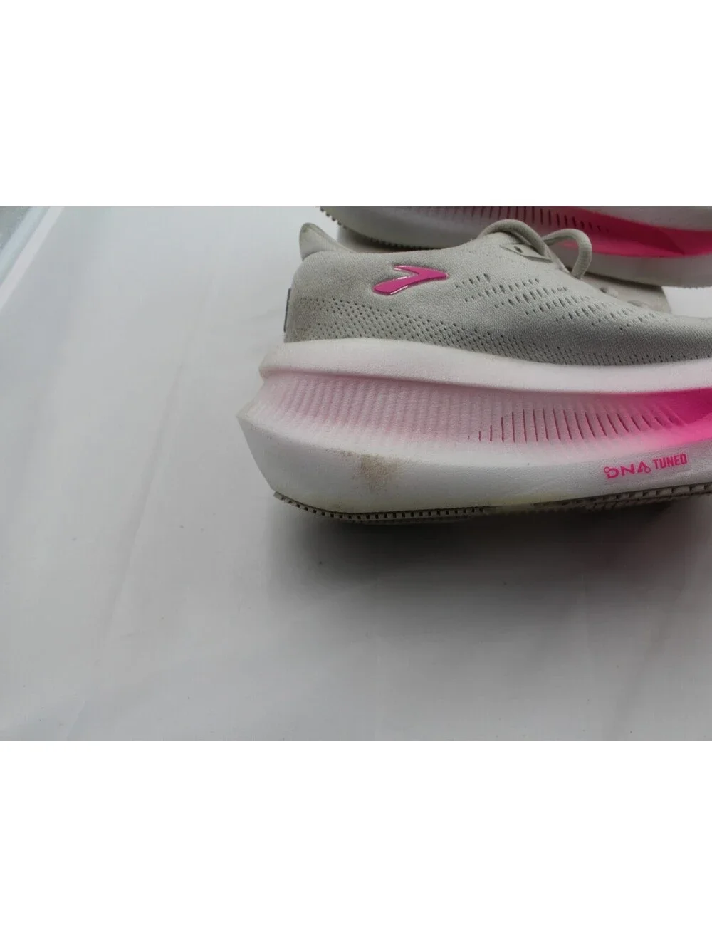Brooks Glycerin Max 2 Women’s Size 8 Cushion Road Running Shoes Oyster Pink